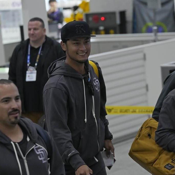 Baseball superstar Ohtani and his wife arrive in South Korea for Dodgers-Padres MLB opener